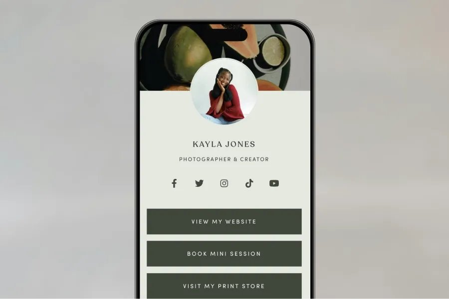 Mobile preview of a foto.umbii.boo bio site with links to website, mini sessions, and print store for photographers